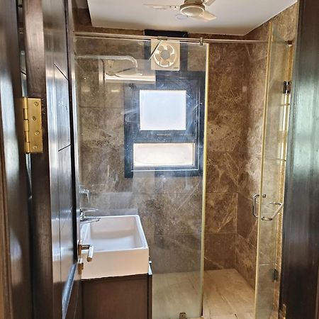 Greenleaf Apartment And Suites, Greater Kailash 1 Нью-Делі Екстер'єр фото