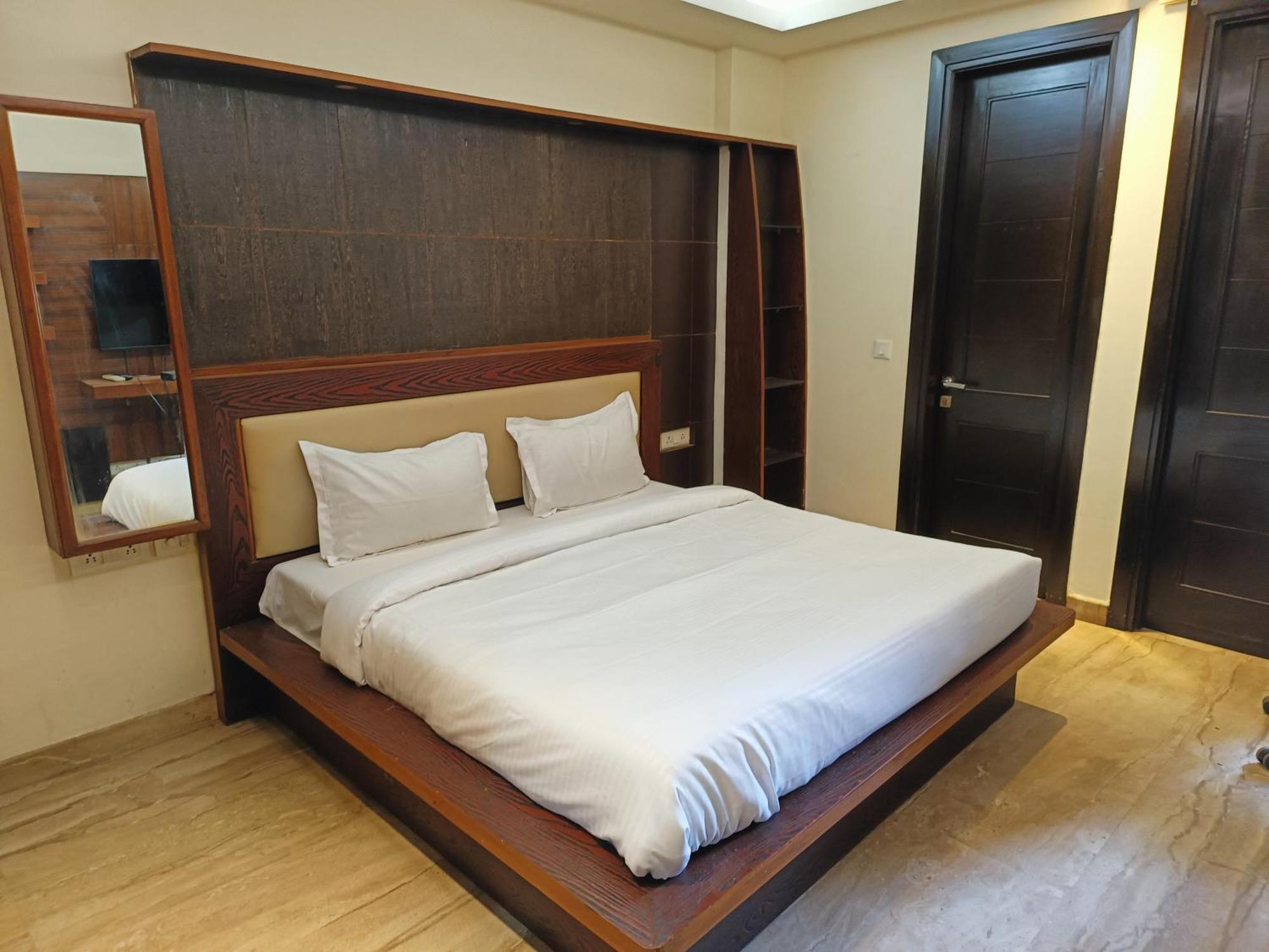 Greenleaf Apartment And Suites, Greater Kailash 1 Нью-Делі Екстер'єр фото