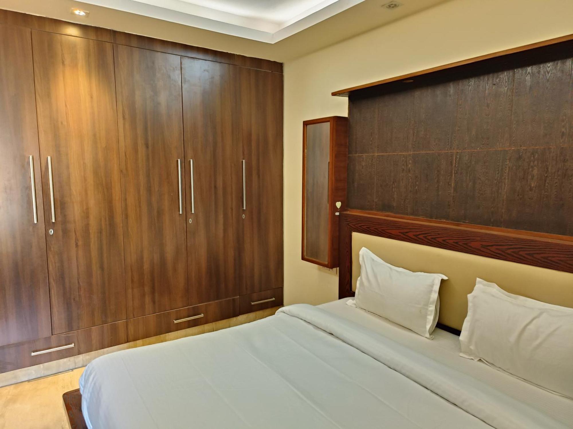 Greenleaf Apartment And Suites, Greater Kailash 1 Нью-Делі Екстер'єр фото