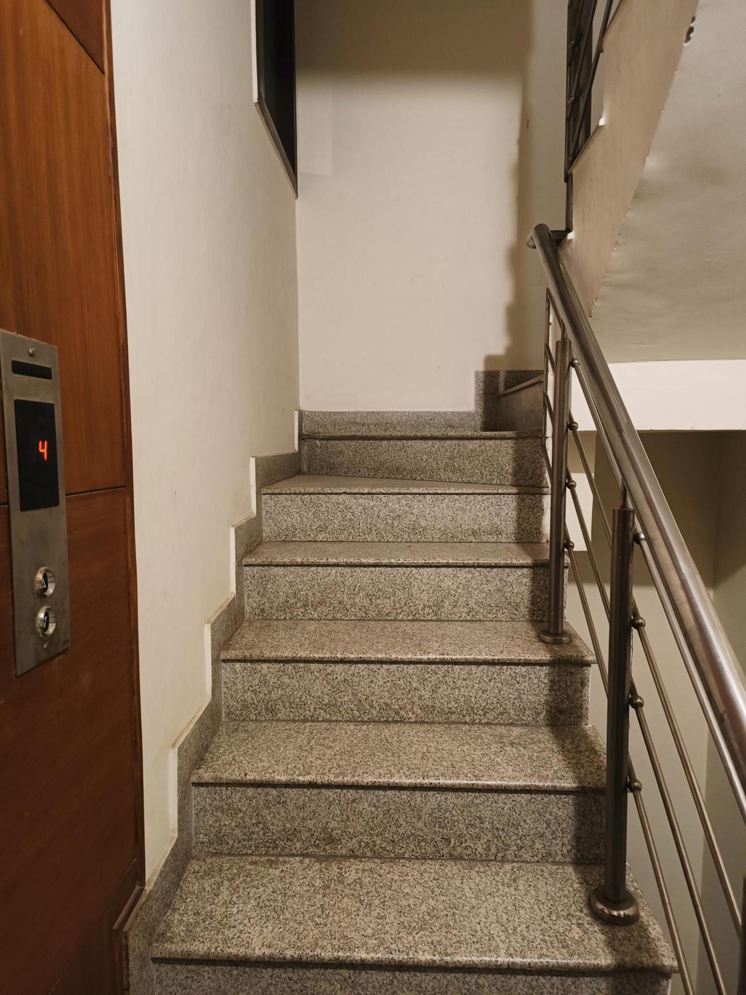 Greenleaf Apartment And Suites, Greater Kailash 1 Нью-Делі Екстер'єр фото